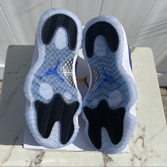 Jordan Retro 11 Low White Concord (Sold) - Picture 6 of 7